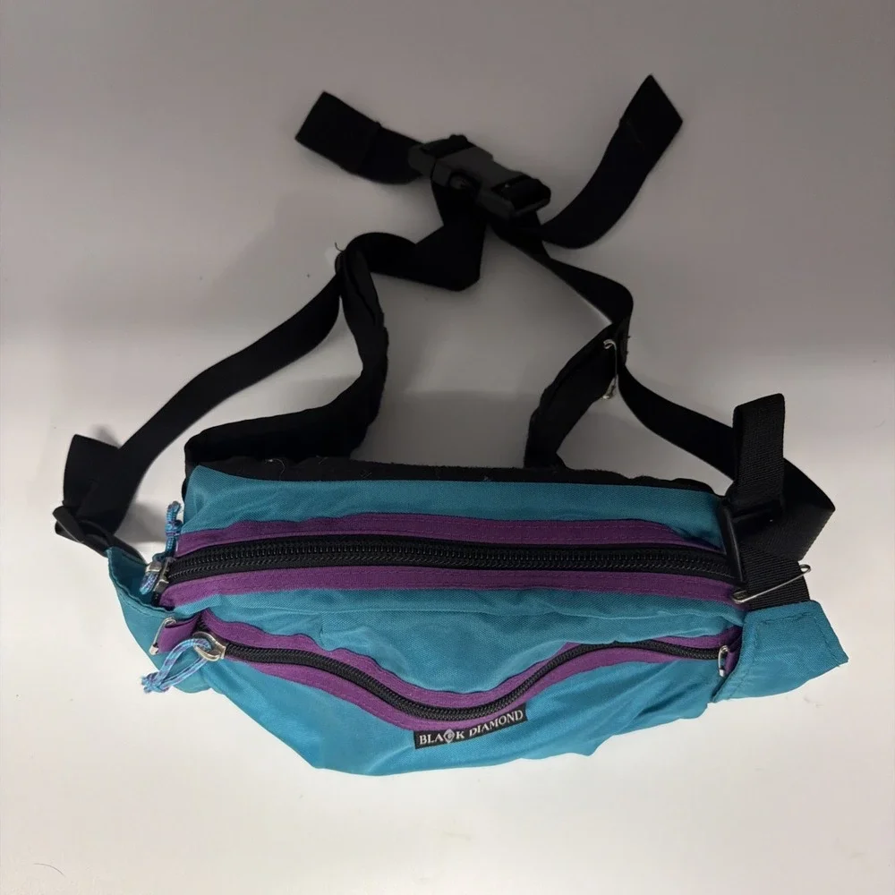 vintage 1980s or 1990s Black Diamond fanny pack
